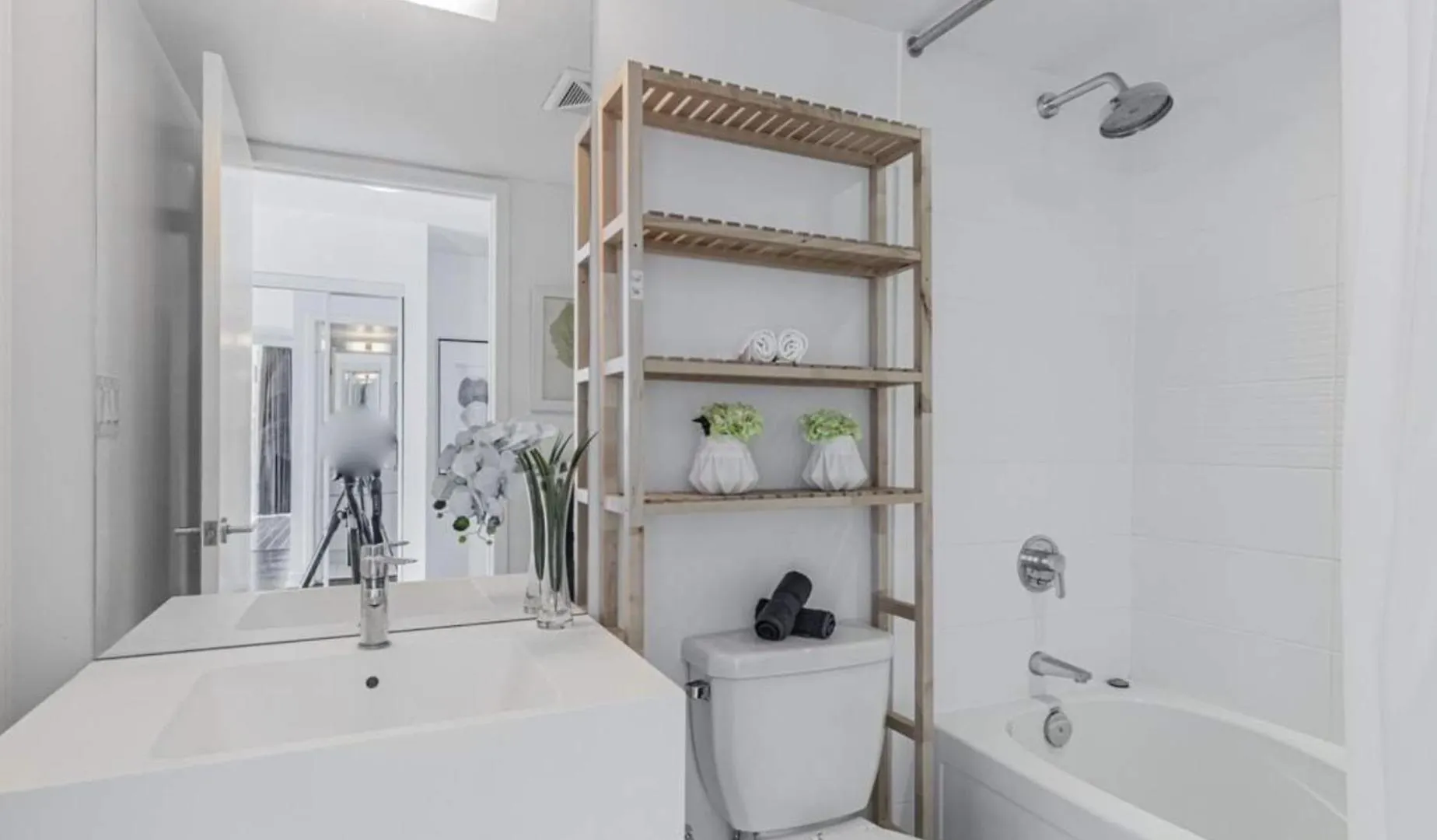 Central Downtown Toronto Condo Canada